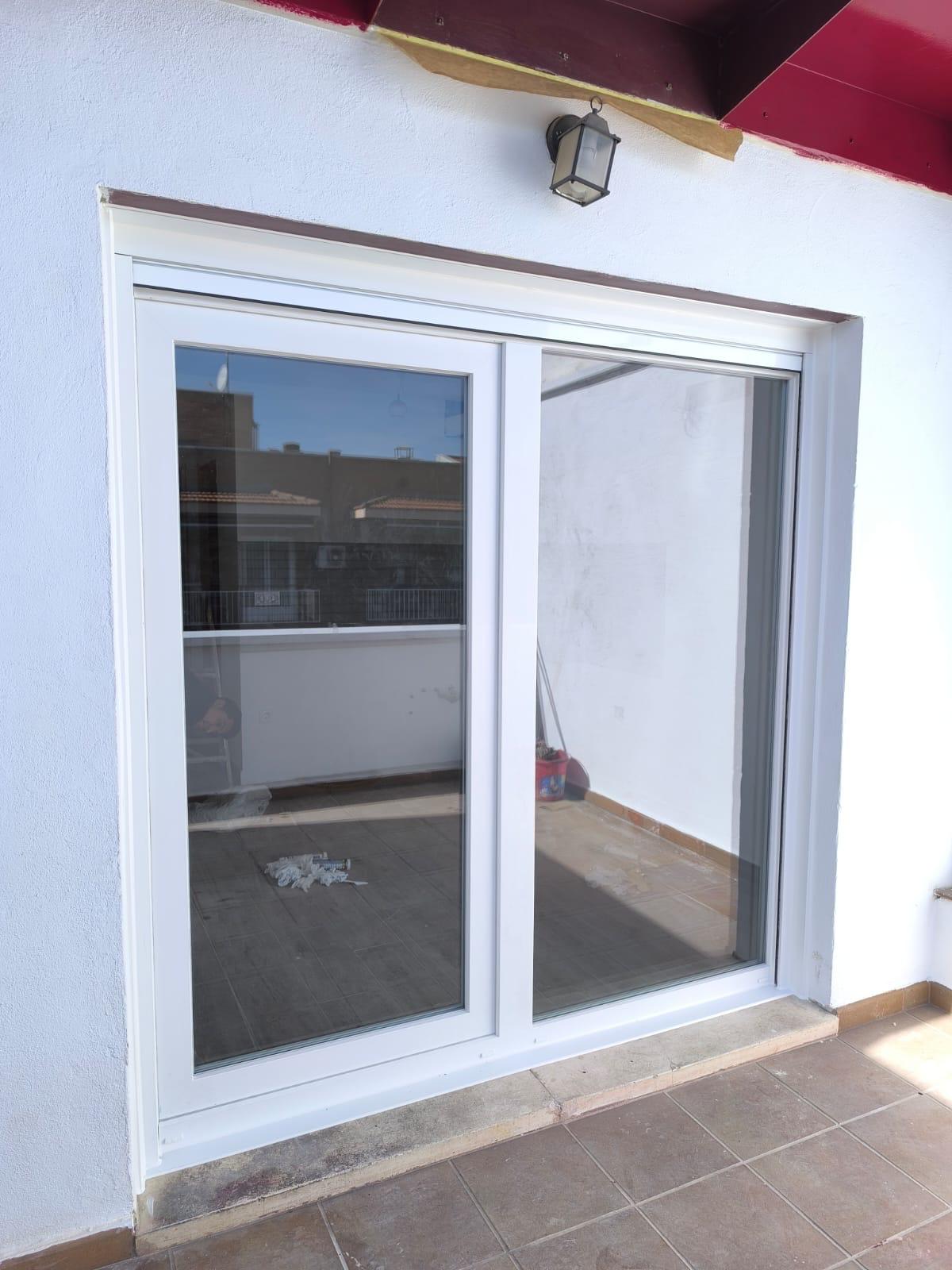 Terraza cerrada con aluminio y cristal en Madrid